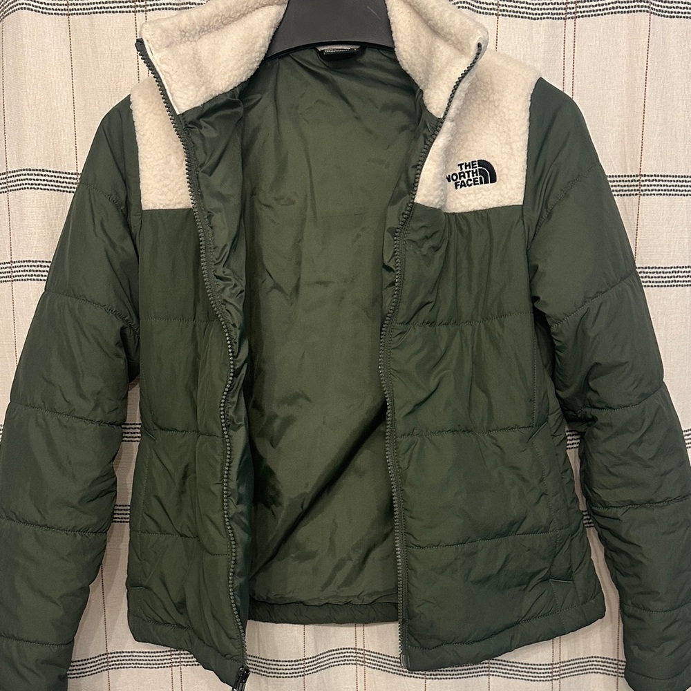 The North Face Olive Green and Cream Ski Jacket - Picture 3 of 4